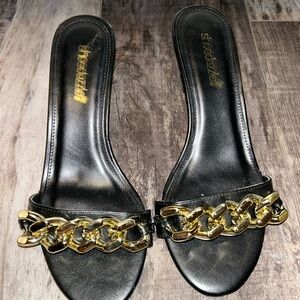 Shoe Dazzle Black and Gold Chain Sandals
